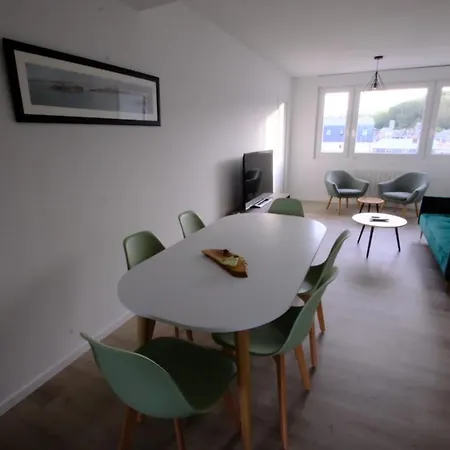 아파트 Sur Les Toits De *